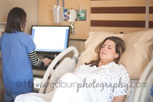 mom laboring during daughter's birth in ok