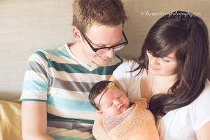 newborn baby girl with parents, lifestyle newborn session