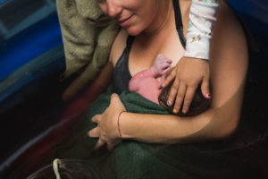 big sister at homebirth oklahoma photographer