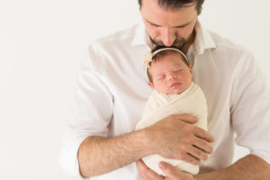 dad with his newborn baby girl photographer in oklahoma